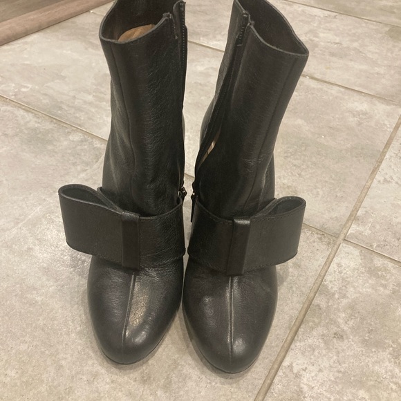 Valentino boots size. 51/2 - Picture 3 of 3